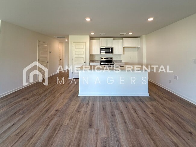 Building Photo - Spacious & Modern 4-Bedroom, with Blinds Included!! Retreat in Magnolia Hills - Pet-Friendly! Ava...