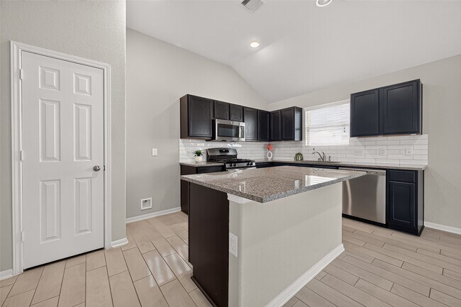 Building Photo - 2122 Artic Loon Dr