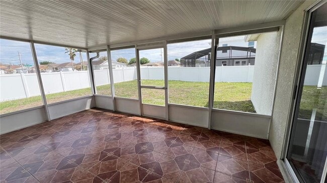 Building Photo - 485 Martigues Dr