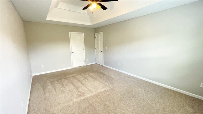Building Photo - 1215 Grey Rock Way