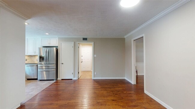 Building Photo - 2819 Fortuna Dr