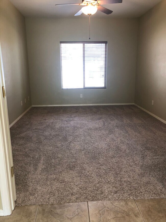 Building Photo - Four Bedroom Home w/3 Car Garage in Prescott