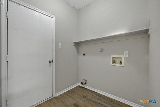 Building Photo - 3429 Rob Roy St