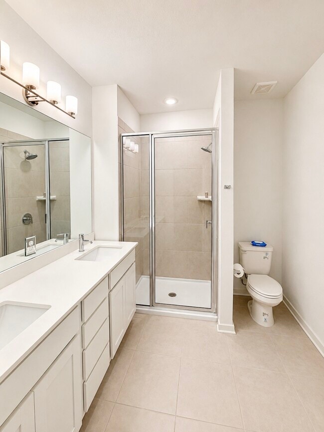 Building Photo - 497 Orleanian Dr