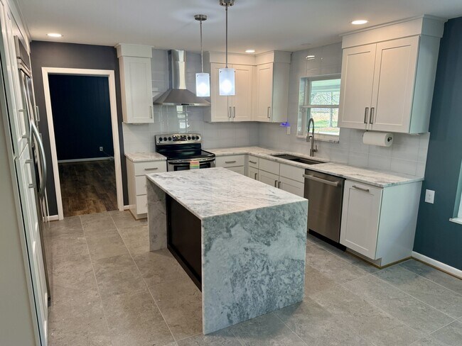 Building Photo - 4527 Terrace View Rd