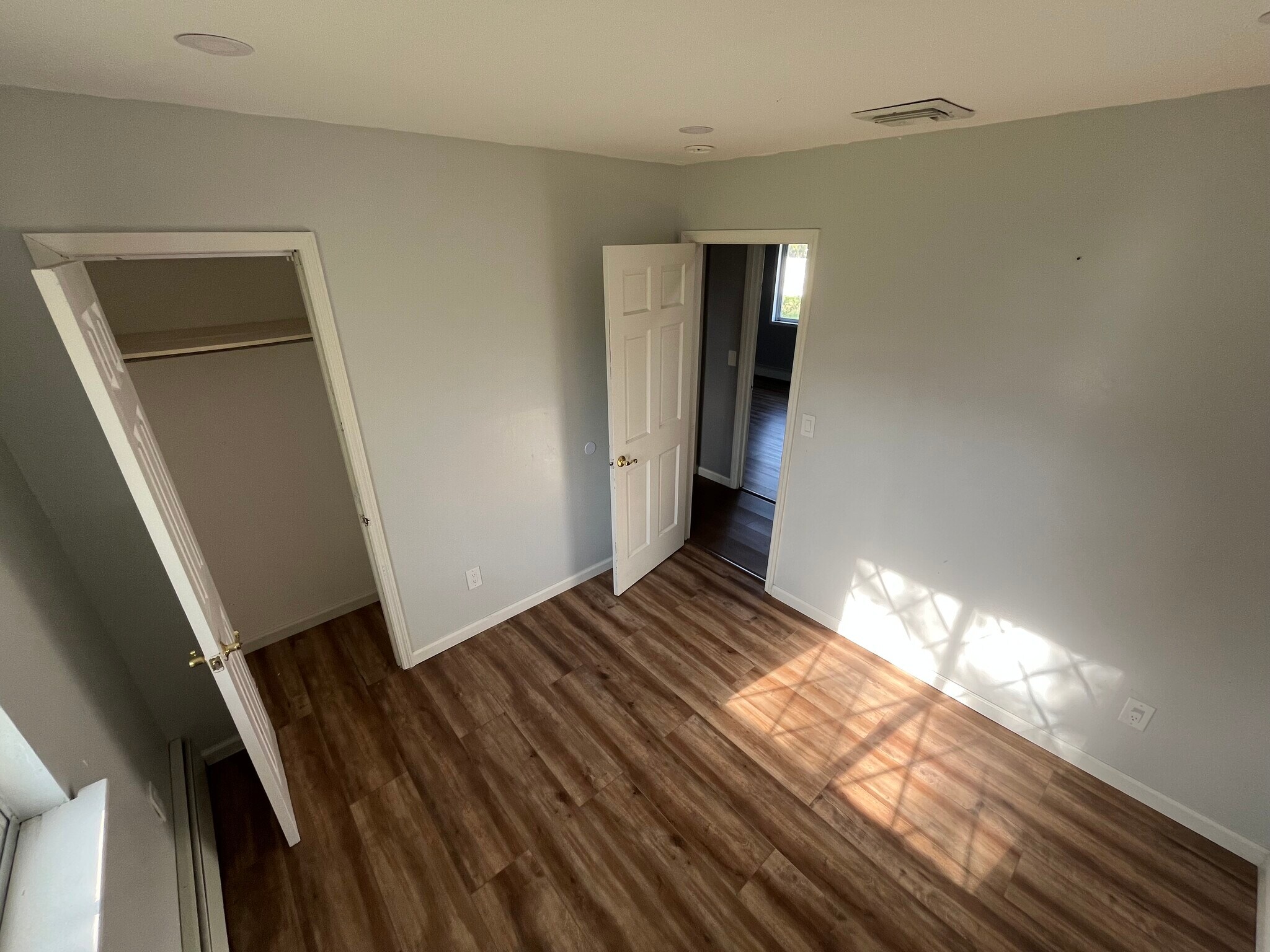 Building Photo - 33 Country Greens Dr