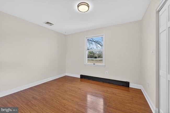 Building Photo - 27 Reeves Station Rd