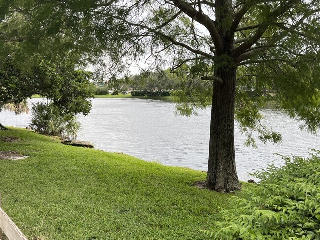 Building Photo - 628 Venetto Ct