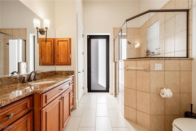 Building Photo - 12611 Apopka Ct