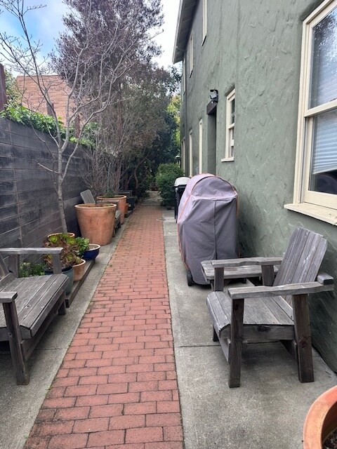 Building Photo - 340 45th St