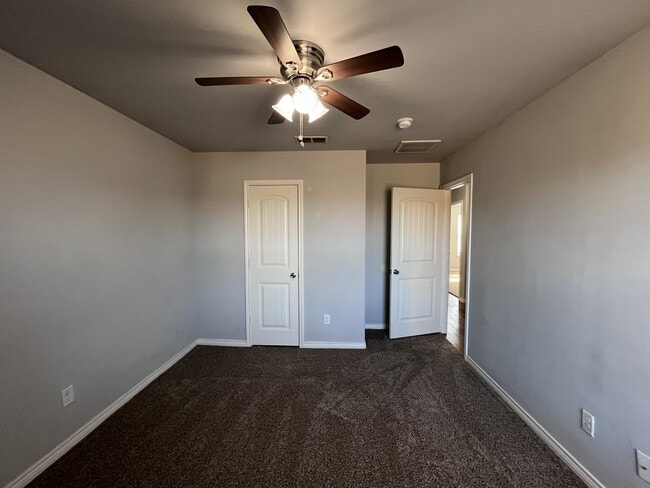 Building Photo - 3422 Itasca St