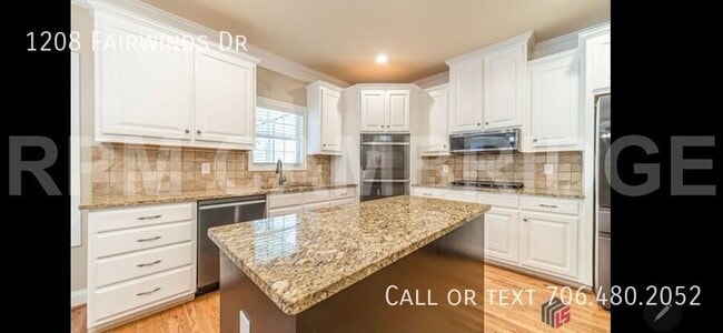 Building Photo - 1208 Fairwinds Dr