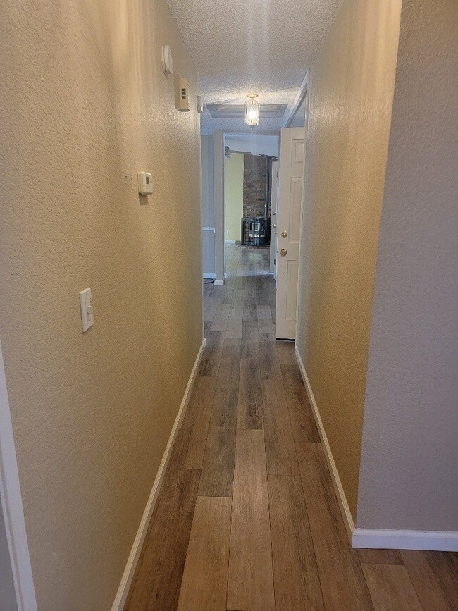 Building Photo - Very Nice 3bd 2 bath House for rent in Cameron Park