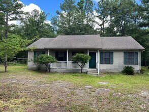 Building Photo - 3 bedroom 2.5 bath home
