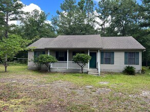 Building Photo - 3 bedroom 2.5 bath home