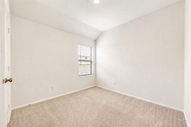 Building Photo - 19450 Rosali Meadow Dr