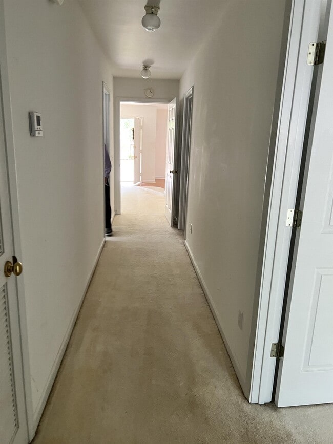 Building Photo - 2415 Stonewood Dr