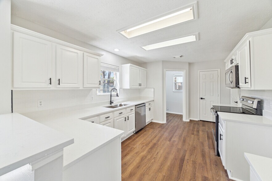 Building Photo - 18603 Timber Twist Dr