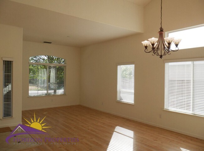Building Photo - 170 Battlecreek Cir