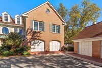 Building Photo - 5801 Linden Square Ct