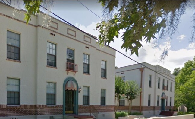 Building Photo - 1308 Willow Branch Ave