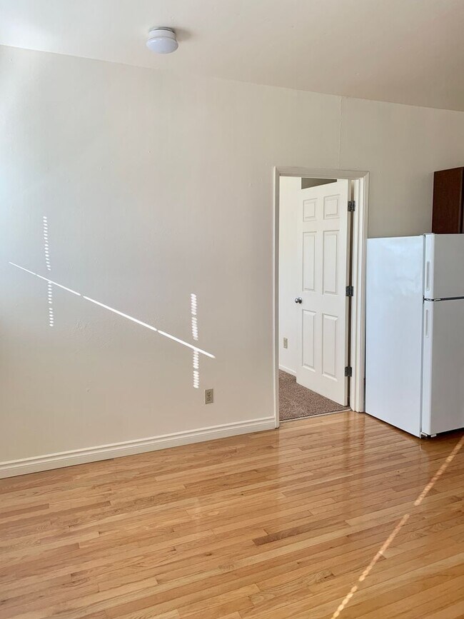 Interior Photo - Vancouver Ave.