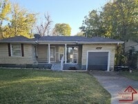 Building Photo - 2204 NW Denver Ave