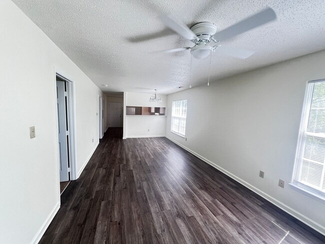 Building Photo - Now Available, Two Bedroom Condo at Club Villas in Little River. Community Pool!