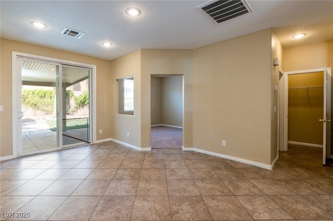 Building Photo - 511 Redruth Dr