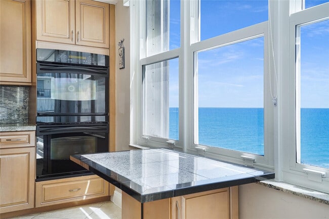 Building Photo - 4280 Galt Ocean Dr