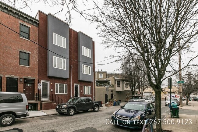 Building Photo - 1456 E Columbia Ave