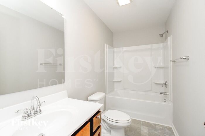 Building Photo - 335 Inlet Pl Dr