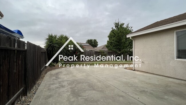 Building Photo - Spacious Elk Grove 3bd/2ba Home with 2 Car...