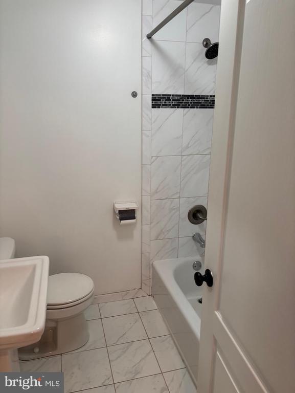 Building Photo - 1130 Watkins St