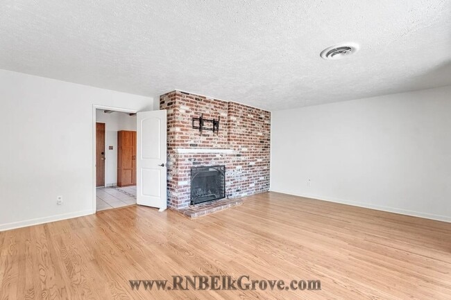 Building Photo - 4930 Bonniemae Way