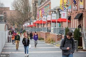 Building Photo - 2149 N Uber St