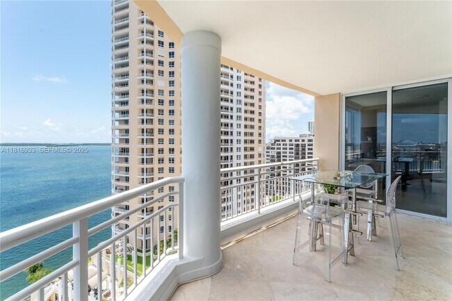 Building Photo - 848 Brickell Key Dr