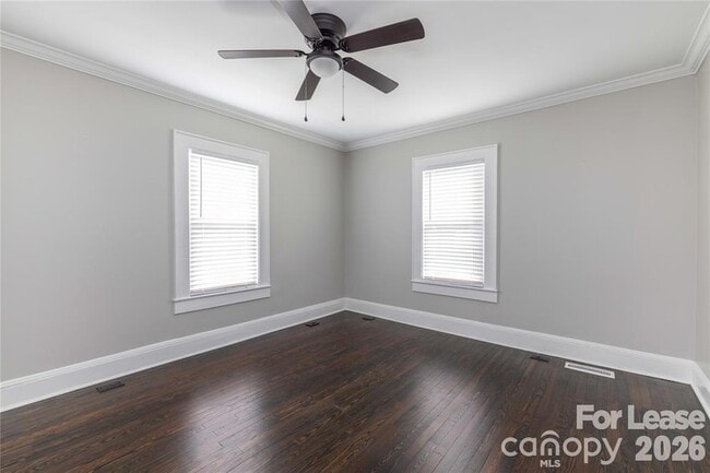 Building Photo - 123 E 2nd St