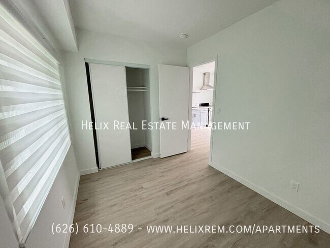 Building Photo - 1313 Huntington Dr