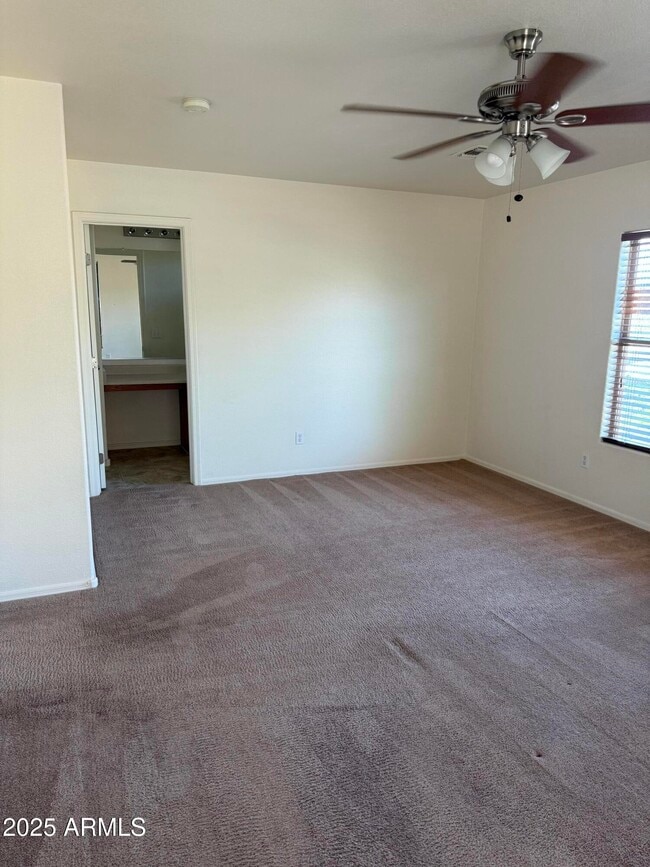 Building Photo - 7806 S 64th Ln