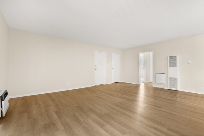Primary Photo - Melrose Place Apartments