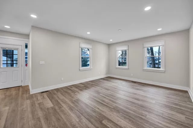 Building Photo - 28 E Water St