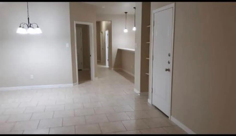 Building Photo - 4304 Ivory Ln