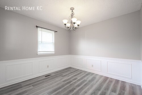 Building Photo - 15211 Navaho-