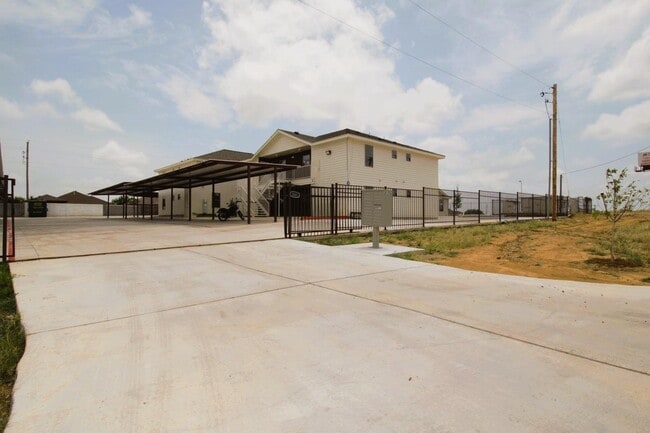 Building Photo - 2601 Lomas Del Sur Boulevard