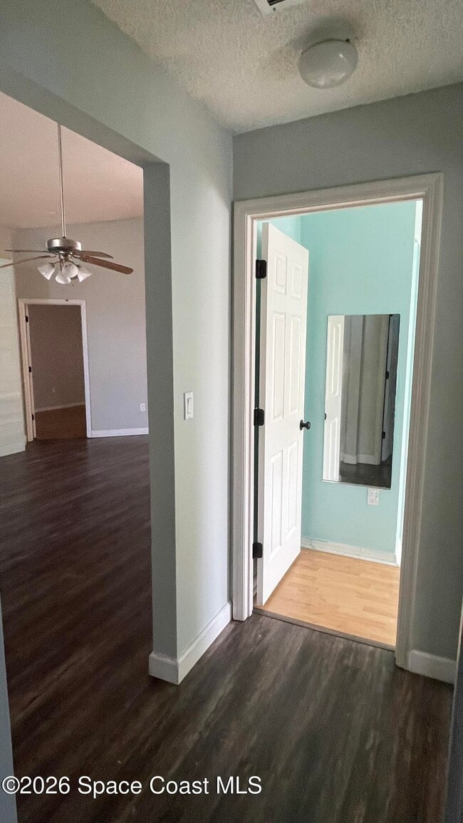 Building Photo - 2555 Street Pauls Dr