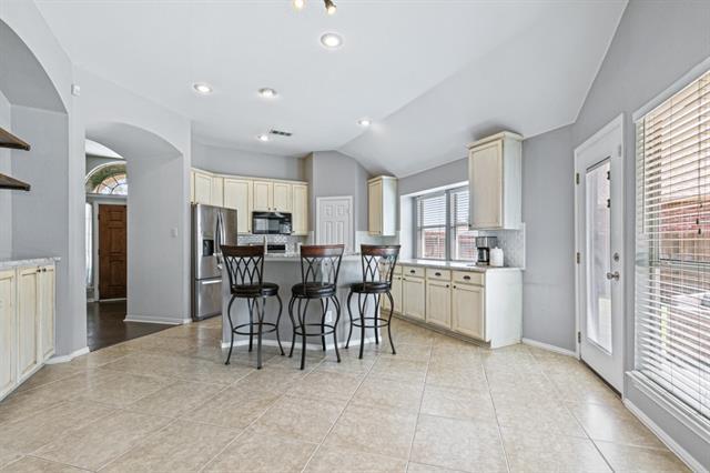 Building Photo - 2421 Teagle Dr