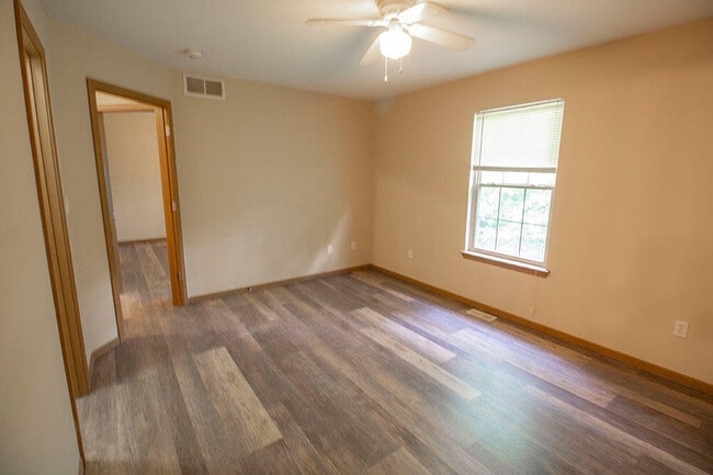 Building Photo - 1503 Greensboro Dr