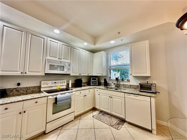 Building Photo - 1335 Mariposa Cir