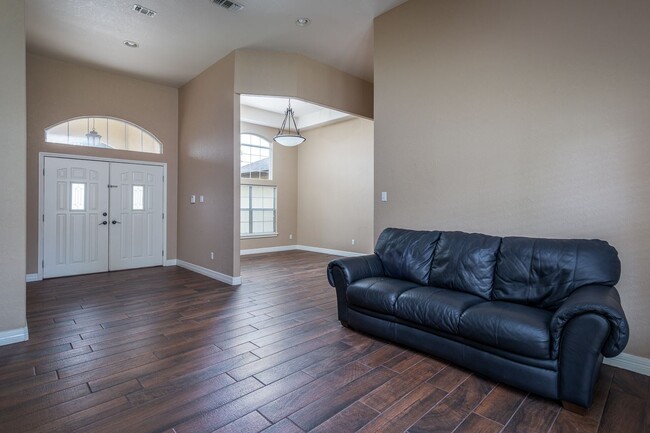 Building Photo - 100 Timber Rock Dr